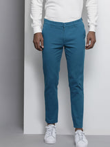 Men's Slim Fit Solid Mid Rise Chinos