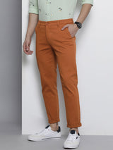 Men's Slim Fit Solid Mid Rise Chinos