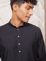 Men's Black Viscose Solid Kurta