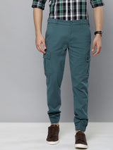 Men's Green Slim Fit Solid Mid Rise Stretchable Cuffed Cargos