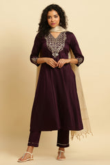 Women's Purple Solid Metallic Embroidered Anarkali Woven Kurta With Slim Pants And Dupatta