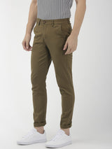 Men's Slim Fit Solid Mid Rise Chinos