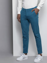 Men's Slim Fit Solid Mid Rise Chinos