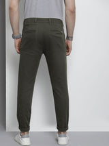Men's Slim Fit Solid Mid Rise Stretchable Chinos