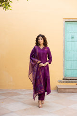 Women's Purple Festive Regular Fit Embroidered Three Quarter Sleeves Kurtas Sets