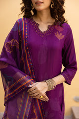 Women's Purple Festive Regular Fit Embroidered Three Quarter Sleeves Kurtas Sets