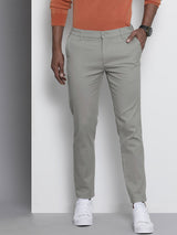 Men's Slim Fit Solid Mid Rise Chinos