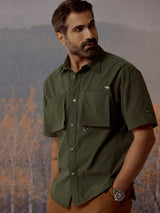 Men's Green Casual Relaxed Fit Solid Half Sleeves Shirt