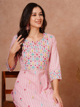 Women's Pink Daily Floral Three-Quarter Sleeves Kurta Sets