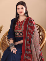 Women's Blue Festive Floral Three-Quarter Sleeves Kurta Sets