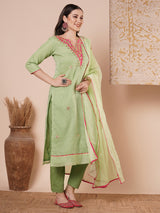 Women's Green Festive Geometric Three-Quarter Sleeves Kurta Sets
