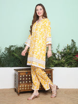 Women's Yellow Ethnic Three Quarter Sleeves Kurta Set