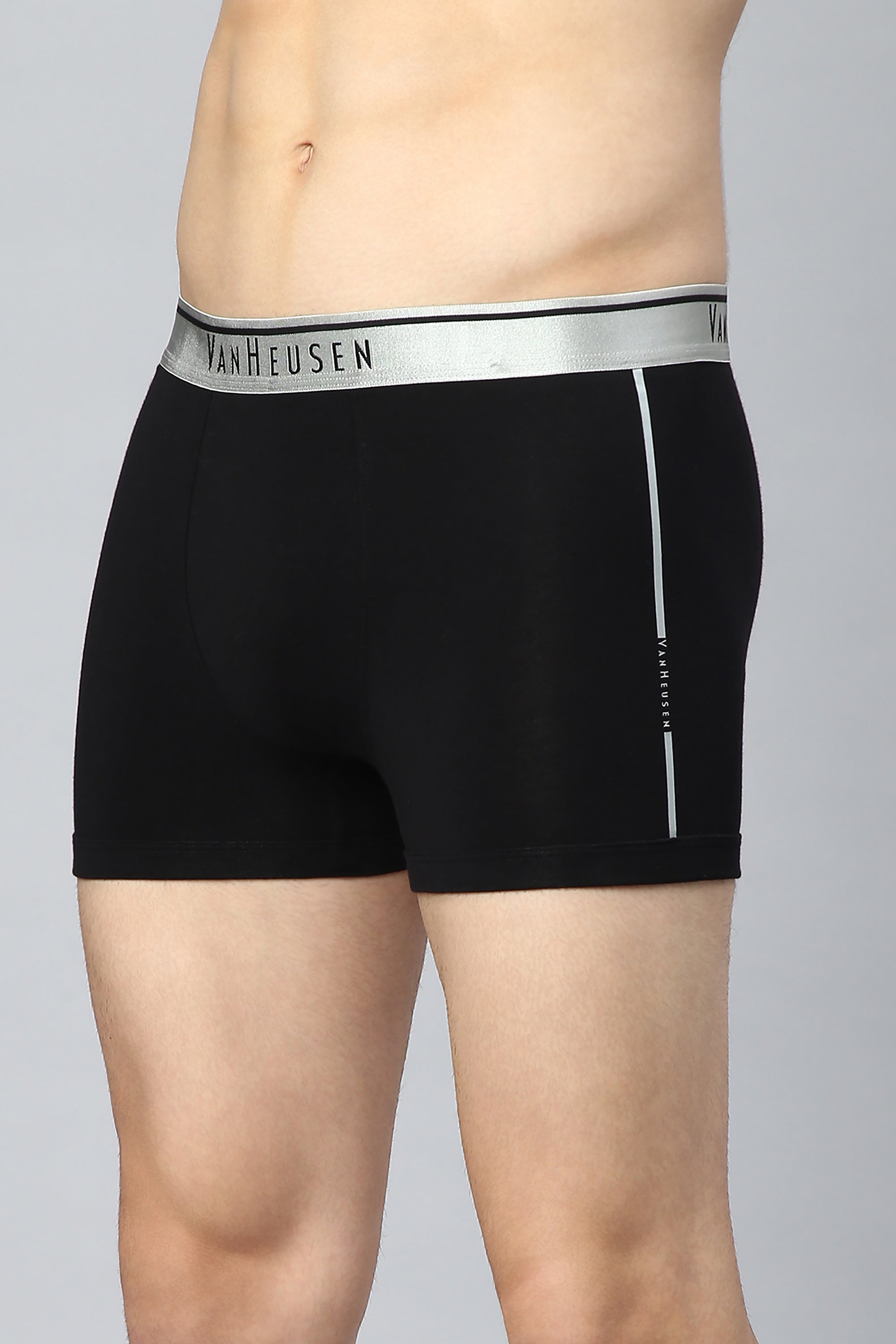 Men's Black Solid Regular Fit Trunk - Pack of 1