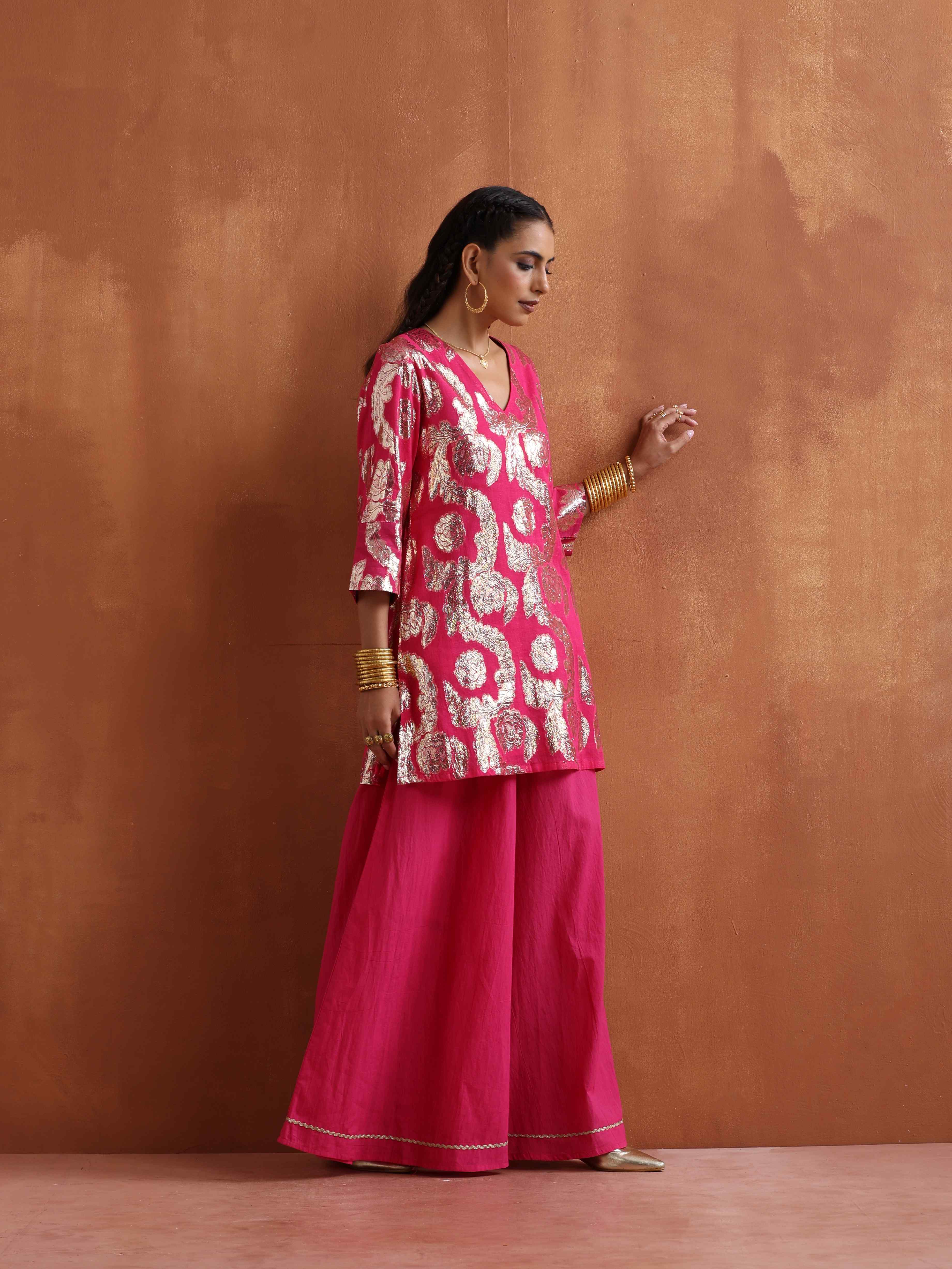 Women's Pink Festive Printed Kurta Set