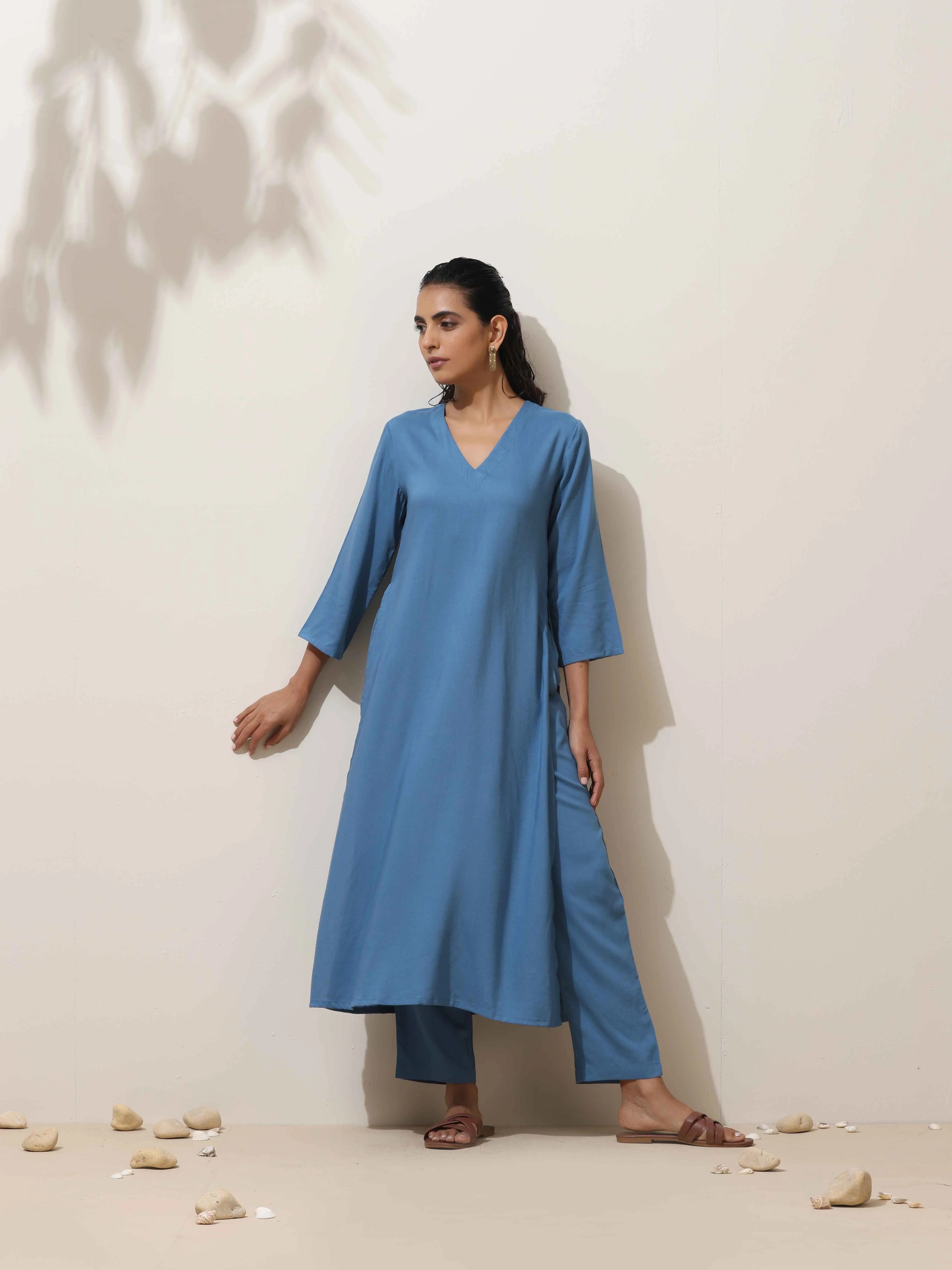 Women's Blue Casual Solid Kurta Set