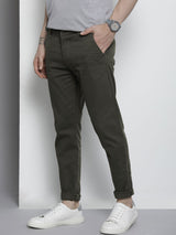 Men's Slim Fit Solid Mid Rise Stretchable Chinos