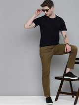 Men's Slim Fit Solid Mid Rise Chinos