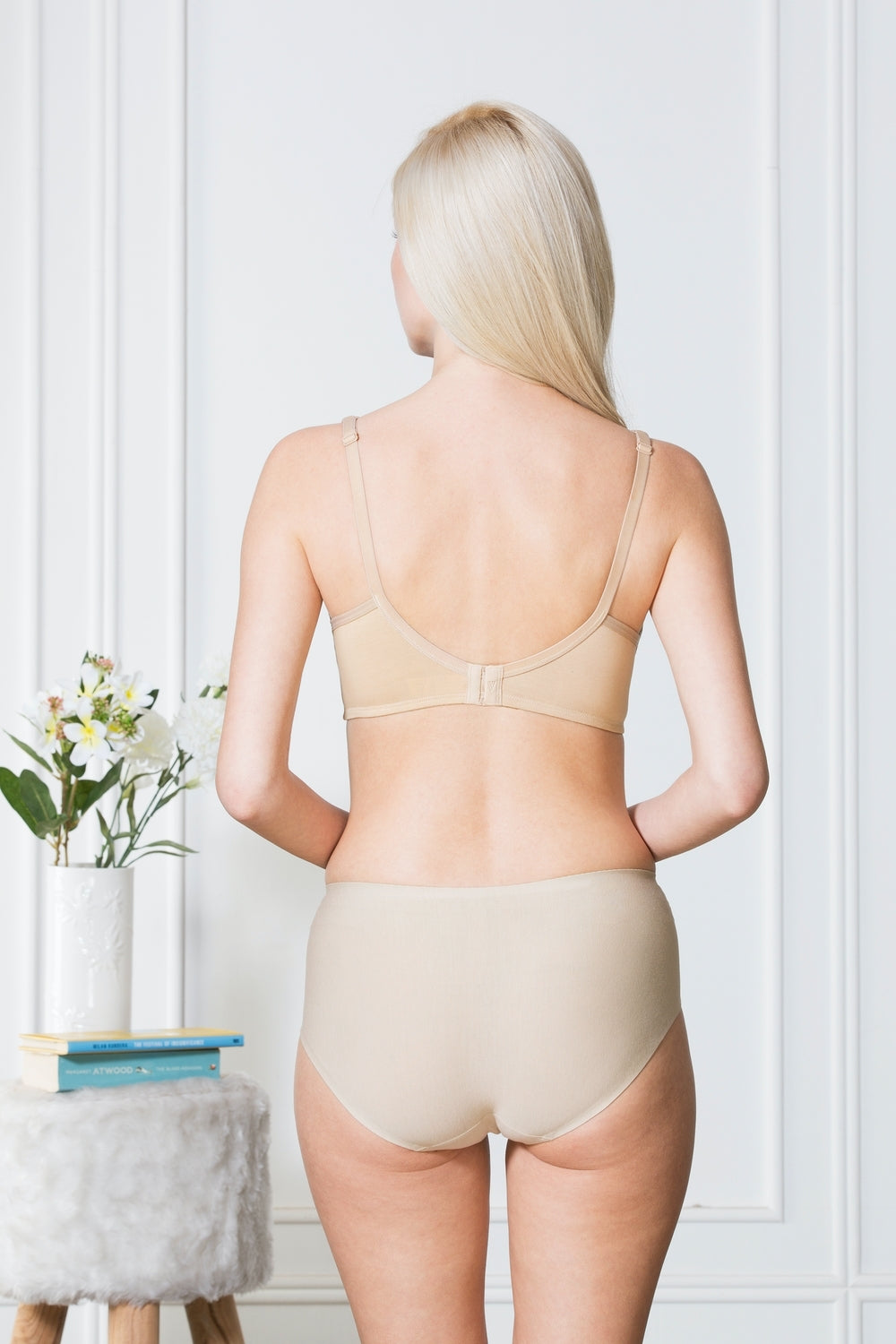 Women's Peach Solid Hook Bra