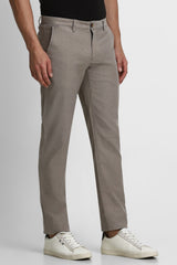 Men's Brown Casual Solid Slim Fit Trouser