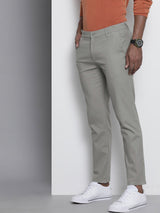 Men's Slim Fit Solid Mid Rise Chinos