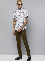 Men's Slim Fit Solid Mid Rise Chinos