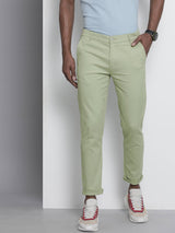 Men's Slim Fit Solid Mid Rise Chinos