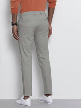 Men's Slim Fit Solid Mid Rise Chinos