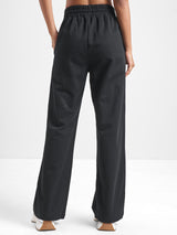 Women's Black Casual Solid Regular Fit Trackpant