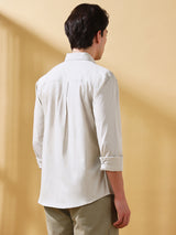 Men's White Casual Regular Fit Solid Shirt