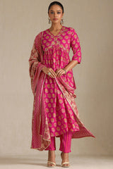 Women's Fuchsia Viscose Muslin Floral Print Suit Set With Zardozi