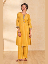 Women's Yellow Daily Printed Three Quarter Sleeves Kurta Set