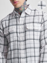 Men's Cream Striped Cutaway Collar Relaxed Fit Pure Cotton Casual Shirt