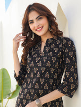 Women's Black Pure Cotton Floral Printed Straight Kurta Pant Set