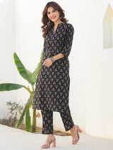 Women's Black Pure Cotton Floral Printed Straight Kurta Pant Set