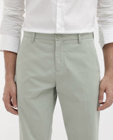 Men's Green Casual Straight Fit Solid Trouser