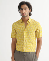 Men's Yellow Casual Regular Fit Printed Half Sleeves Shirt