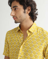 Men's Yellow Casual Regular Fit Printed Half Sleeves Shirt