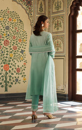 Women's Green Fusion Regular Fit Embroidered Three Quarter Sleeves Kurtas Sets