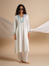Women's White Daily Solid Full Sleeves Kurta Set