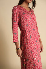 Women's Pink Casual Printed Three Quarter Sleeves Kurta