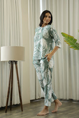 Women's Green Daily Printed Three Quarter Sleeves Pyjama Set