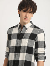 Men's Black Casual Slim Fit Checked Full Sleeves Shirt