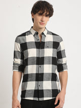 Men's Black Casual Slim Fit Checked Full Sleeves Shirt