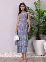 Women's Paisely Printed Pure Cotton Halter Neck Kurta With Trousers