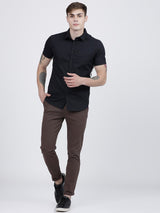 Men's Slim Fit Solid Mid Rise Chinos