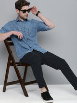 Men's Slim Fit Solid Mid Rise Chinos