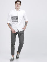 Men's Slim Fit Solid Mid Rise Chinos