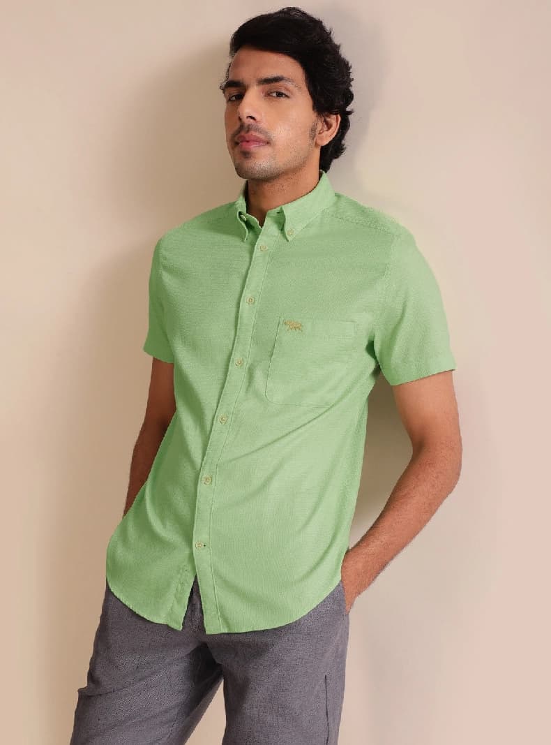 Men's Green Casual Solid Slim Fit Shirt