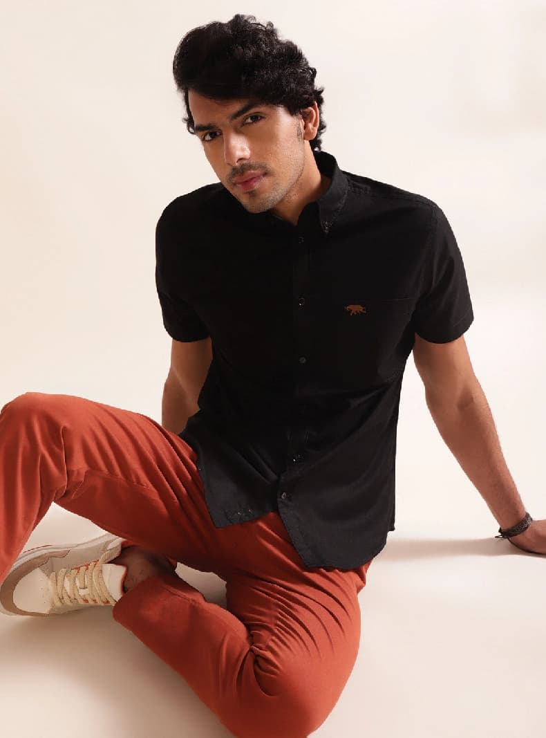 Men's Black Casual Solid Regular Fit Shirt