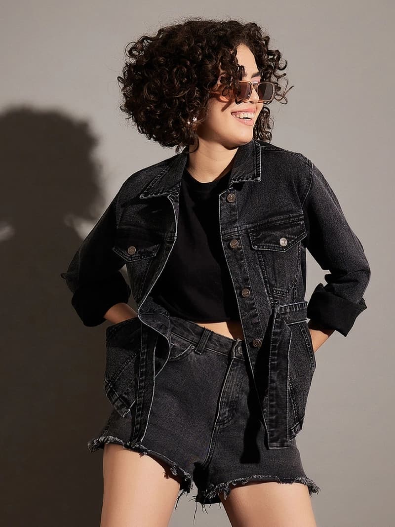 Women's Black Casual Solid Regular Fit Jacket